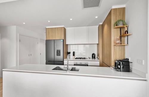 Miranda Apartamento | Bright & Airy Retreat with Balcony & BBQ