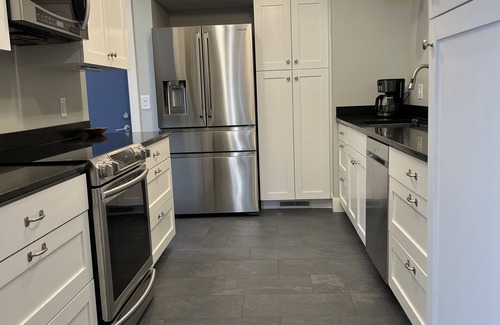 Lake City Casa | Bright and airy home-with a beautiful view of Lake Pepin & well stocked kitchen