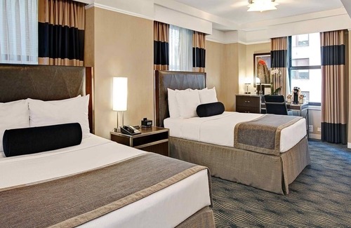 Garment District Hotel | Bright and Airy Hotel Room at the Heart of NYC’s Energy and Buzz