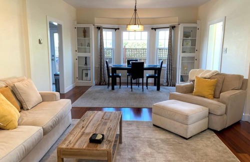 Central San Mateo Casa | Bright and Beautiful Craftsman in downtown San Mateo