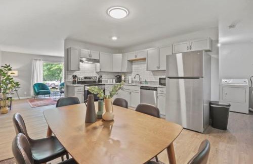 Royal Manor Casa | Bright and Breezy Gahanna Ranch 10min to INTEL