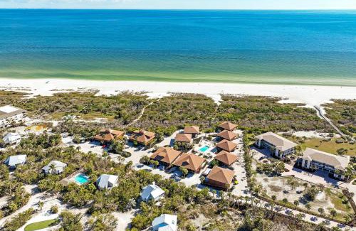 Sanibel Casa | Bright and Breezy Poolside Escape on Sanibel Island