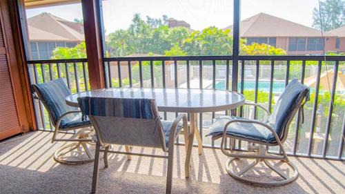 Sanibel Casa | Bright and Breezy Poolside Escape on Sanibel Island