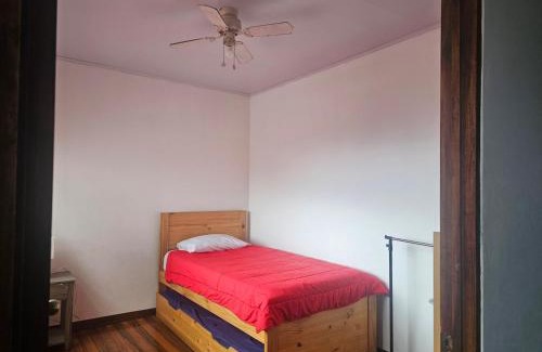 Curridabat Apartamento | Bright and central apartment near Plaza del Sol