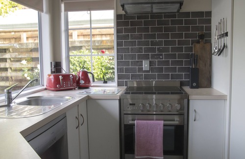Nukuhau Casa | Bright and cosy holiday home away from home in Taupo.