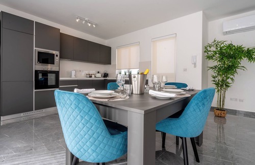St. Andrew's Apartamento | Bright and Modern 2 Bedroom Penthouse