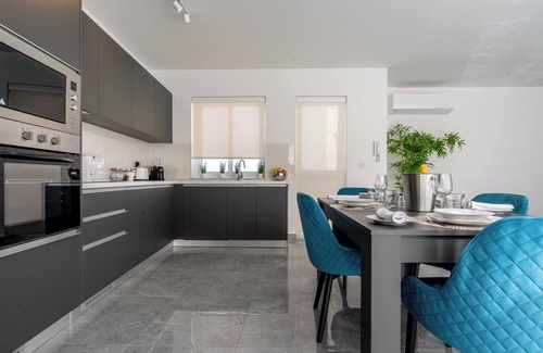 St. Andrew's Apartamento | Bright and Modern 2 Bedroom Penthouse