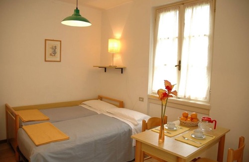 Domaso Complejo | Apartamentos luminosos y modernos con piscina y playa y villas de lujo en el S