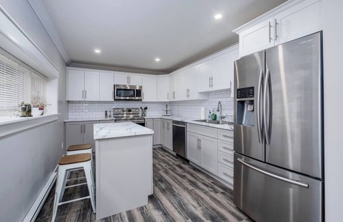 Downtown St. John's Casa | Bright and Modern Downtown St. John's Rowhouse