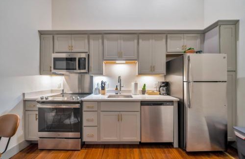 Downtown Louisville Apartamento | Bright and Modern Studio in Louisville # 408