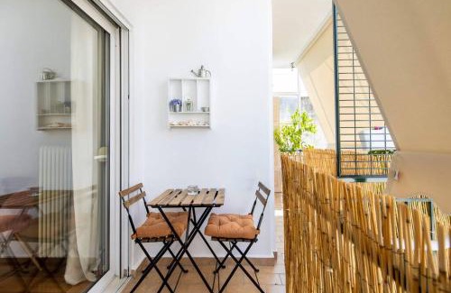 Kallithea Apartamento | Bright and Natural Apt in Athens
