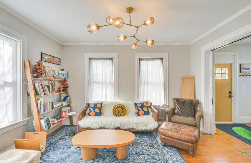 Watertown Casa | Bright and Pet-Friendly Home 2 Mi to Harvard Square