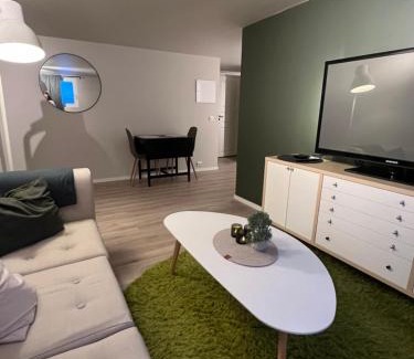 Kirkenes Apartamento | Bright and pleasant basement apartment near downtown, Lys og trivelig kjellerleilighet i sentrumsnært