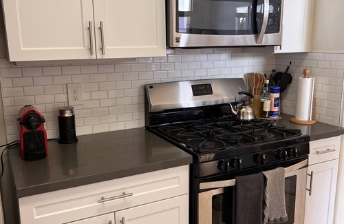 Sawtelle Condominio | Bright and quiet LA condo on the top floor.