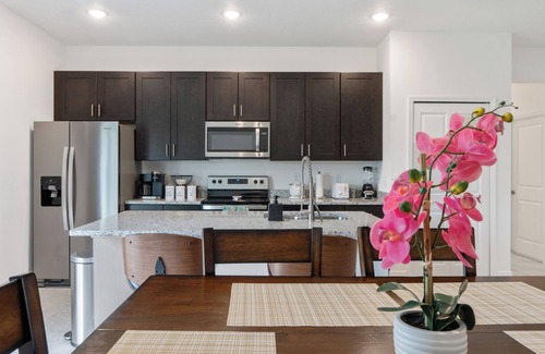Ocala Casa | Bright and Quiet New Fully Furnished 3-bedroom home in Ocala with AC, WiFi