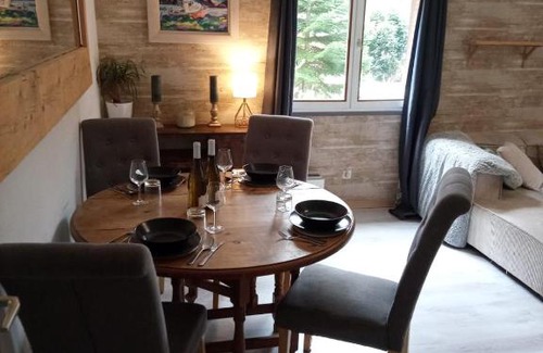 Les Brevieres Apartamento | Bright and spacious apartment with balcony