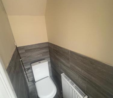 Tea Green Apartamento | Bright and spacious home within walking distance to Luton Airport and amenities