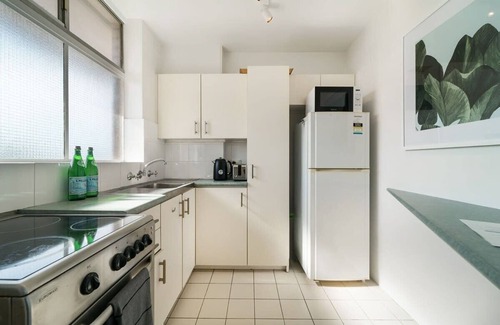 Neutral Bay Apartamento | Bright and Sunny Studio Apartment