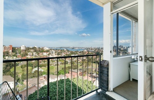 Neutral Bay Apartamento | Bright and Sunny Studio Apartment