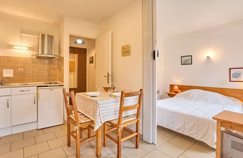 Barbotan-les-Thermes Apartamento | Apartamento luminoso con terraza y aire acondicionado, incluye parking