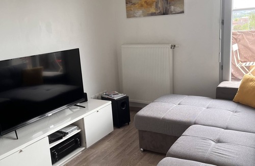 Beaumont-sur-Oise Apartamento | Bright apartment