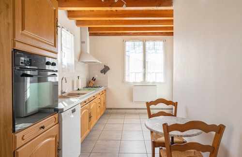 Ronce-les-Bains Apartamento | Bright Apartment 300m from the Beach
