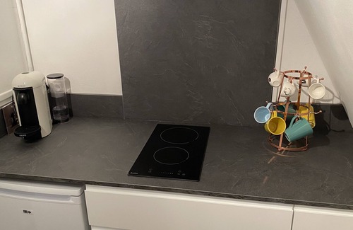 Rosendael Apartamento | Luminoso apartamento de 300m de playa con caja de libros