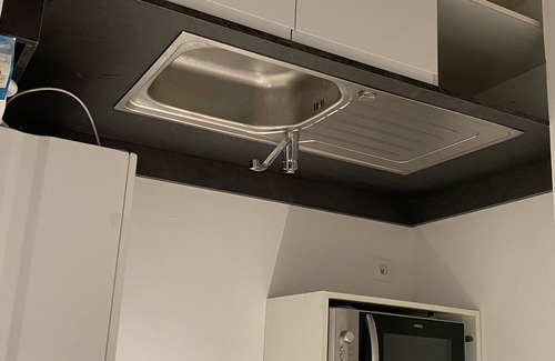 Rosendael Apartamento | Luminoso apartamento de 300m de playa con caja de libros