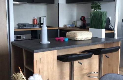 Bastide-Brazza Apartamento | Luminoso apartamento, cerca del tranvía, parking y desayuno.