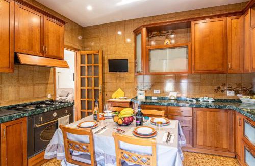 Naples Apartamento | Bright Apartment Private Parking Naples - Happy Rentals