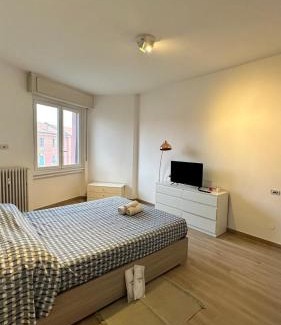 Lorenteggio Apartamento | Bright Apartment Segneri M4