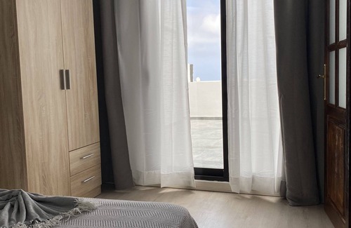 Tinajo Cama Y Desayuno | Apartamento luminoso rodeado de montañas