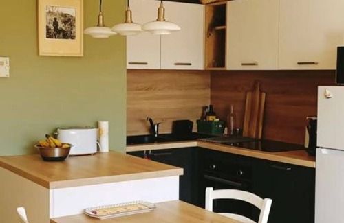 Barfleur Apartamento | Apartamento luminoso con jardín privado y se admiten mascotas en Barfleur