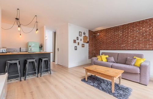 Wazemmes Apartamento | Bright apartment with rooftop and private garage.