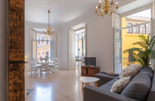Centro Apartamento | Bright apartment with views of the Cathedral