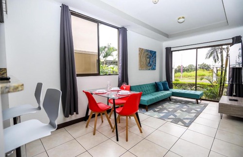 Heredia Apartamento | Bright Apt w Pool Near the Airport - Self Check In