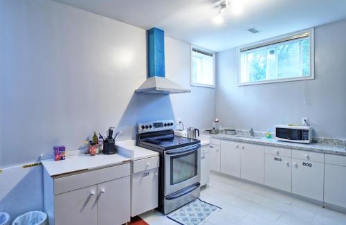 Thornhill Casa | Bright Basement & Private Bathroom, free Parking