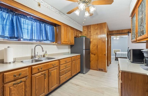 Batavia Casa | Bright Batavia Home-3BDRMw/Yard!