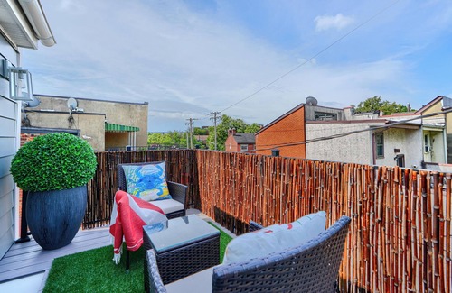 Federal Hill Casa | Bright & Beautiful 4BR Home + Parking, Walk to Harbor & Stadiums
