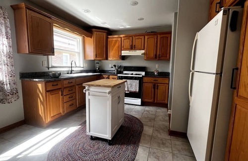 Shorewood Apartamento | Bright Breezy Shorewood Retreat