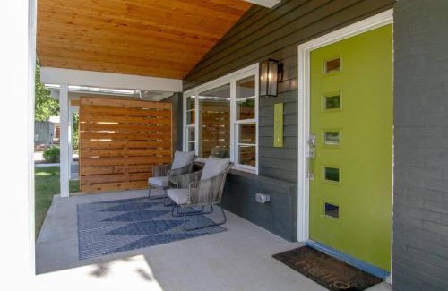 Franklin Casa | Bright Bungalow Country Dream Retreat
