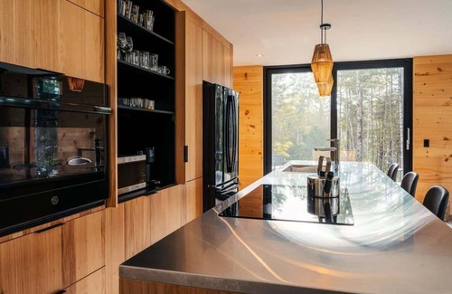 Lac Superieur Village Chalet De Esquí | Bright Chalet w/ Spa & Indoor Sauna