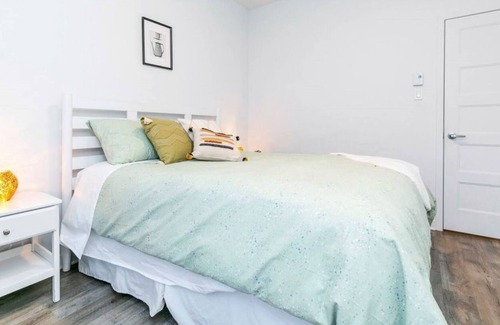 Longueuil Condominio | Bright & Charming 3BDR, Longueuil, Free Parking