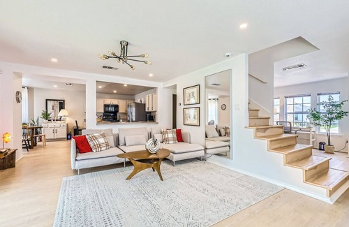 Leander Casa | Bright & Charming Entire House in Peaceful Neighborhood