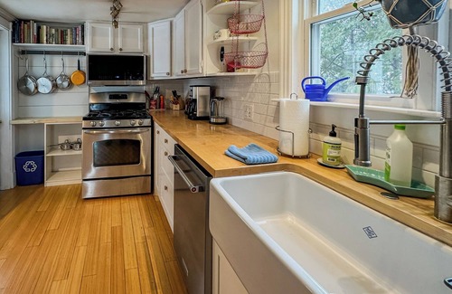East Deering Casa | Bright Charming Victorian Close to Everything!