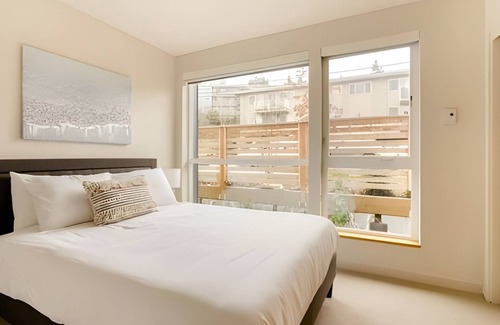 West Queen Anne Casa | Bright & Clean 3br Queen Anne Townhouse | Sophari