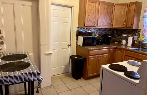Poughkeepsie Casa | Bright, clean cozy place with private parking