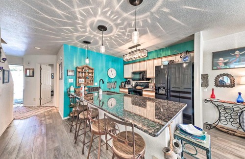 Cloudcroft Apartamento | Bright Cloudcroft Condo with Game Room and Deck!