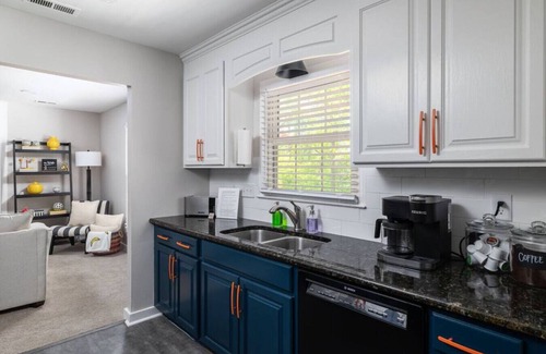 High Point Casa | Bright, colorful home near Market & HPU