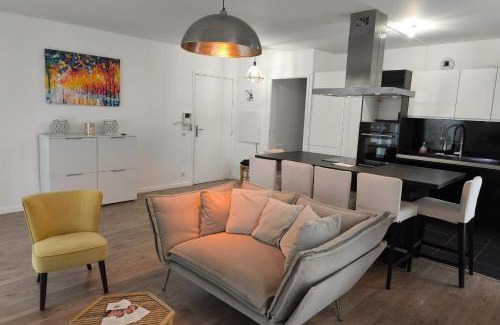 L'Ile-Saint-Denis Apartamento | Bright comfortable apartment